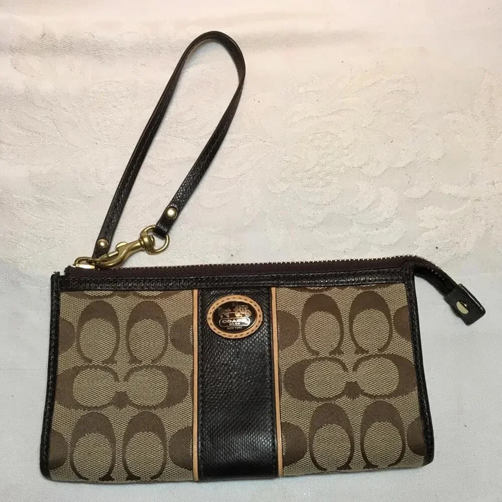Vintage Coach wristlet wallet tan brown